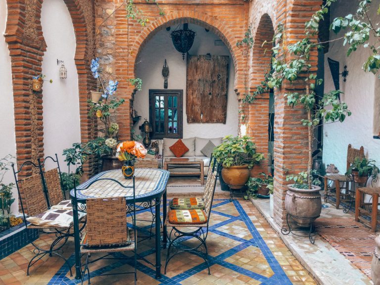 5 Ideas To Decorate For A Moroccan Caravan Style Garden Party 2022: Invite Your Friends To A Stylish Summer Party